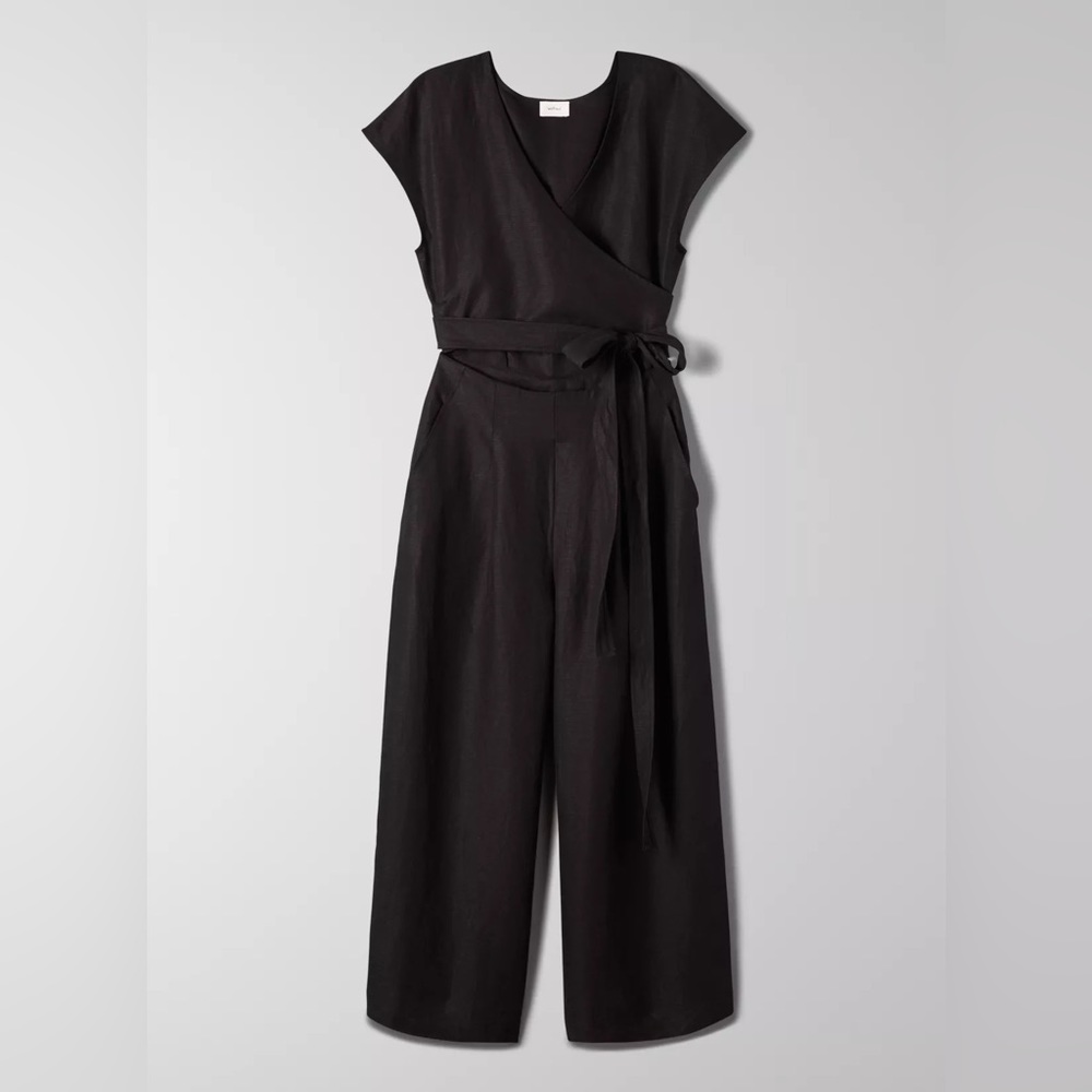 Aritzia Wilfred linen blend black wrap v neck jumpsuit Size 0